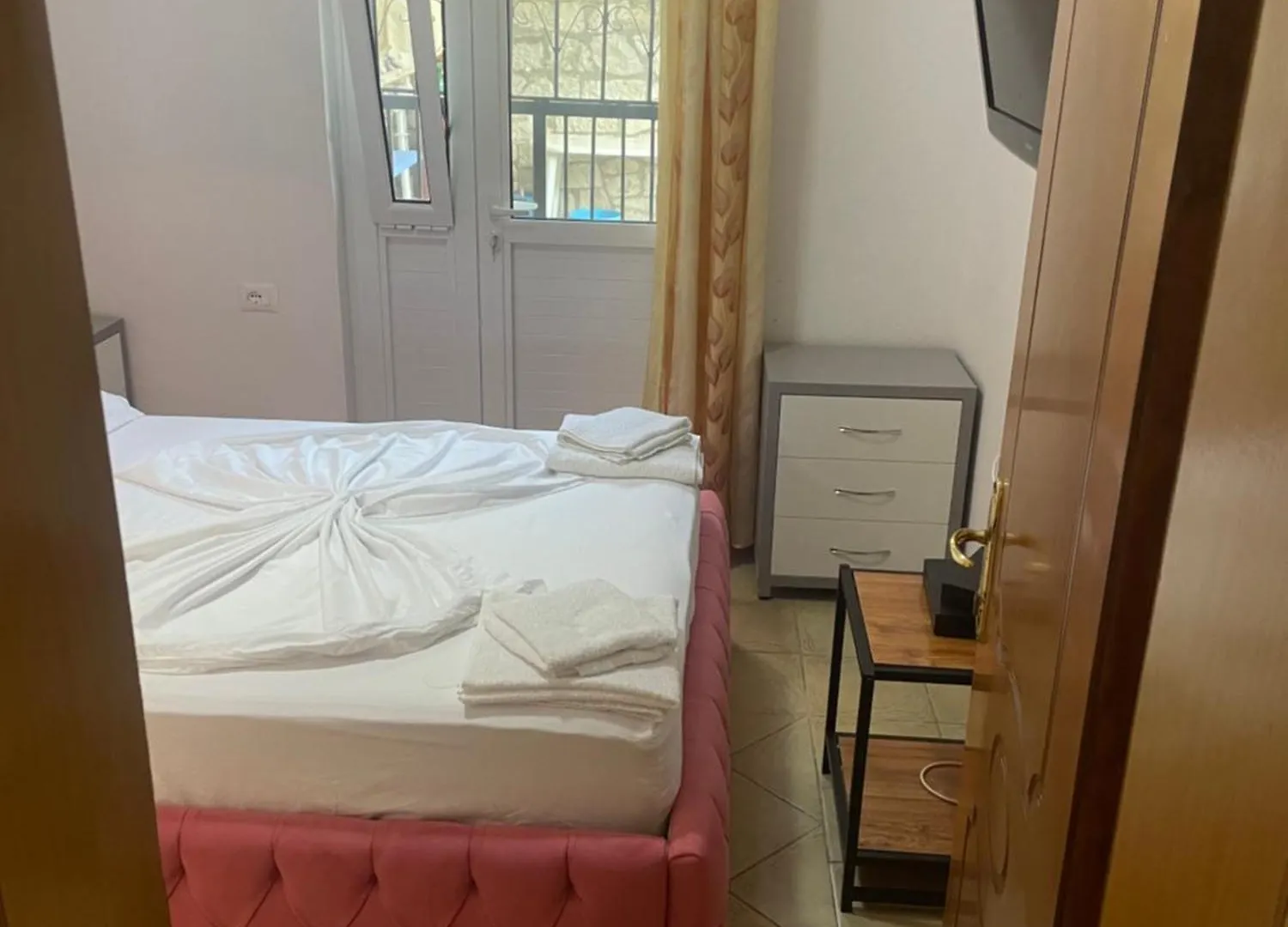 Traceys 3 Apartments Borsh Albanië