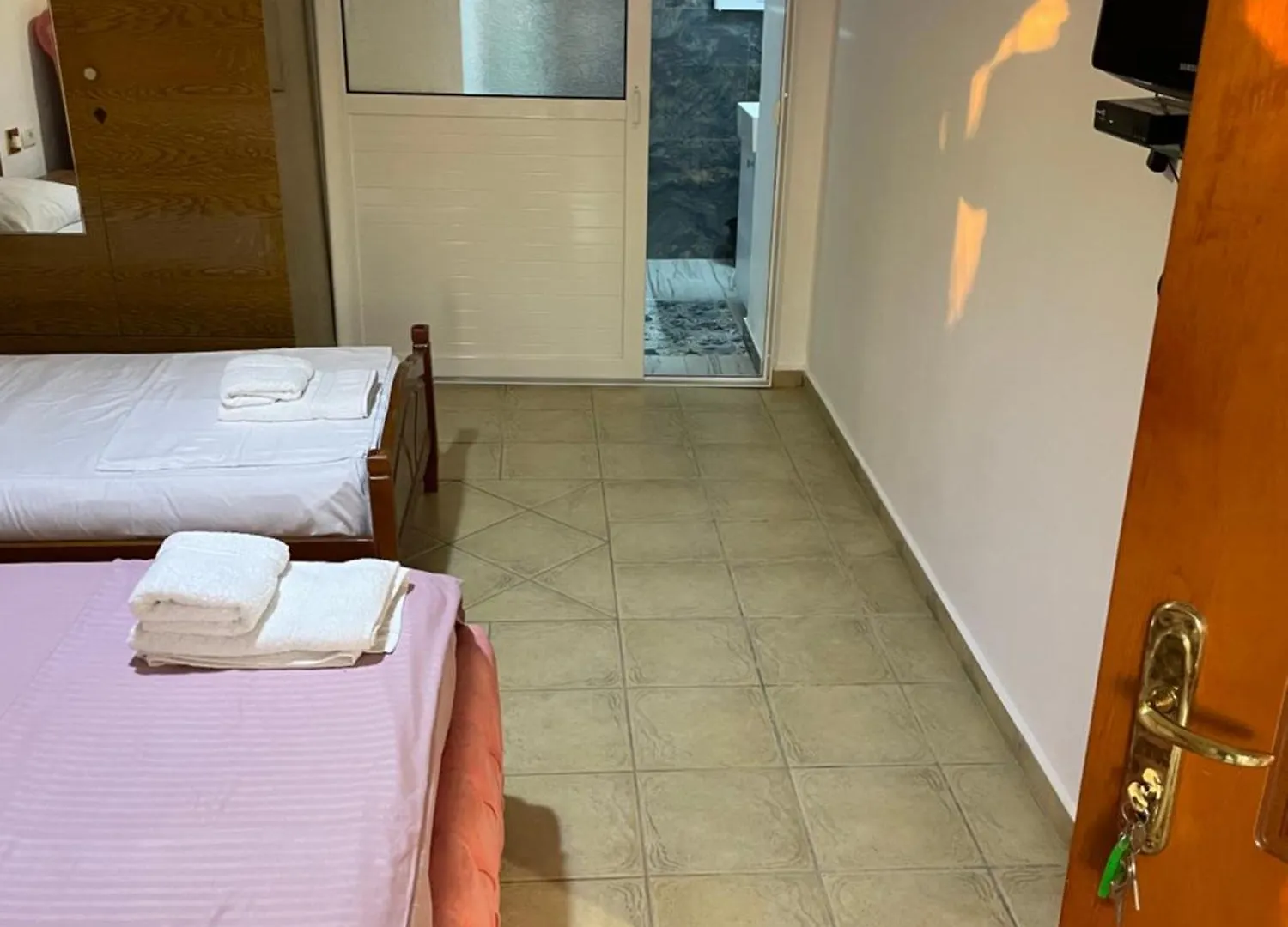 Traceys 3 Apartments Borsh
