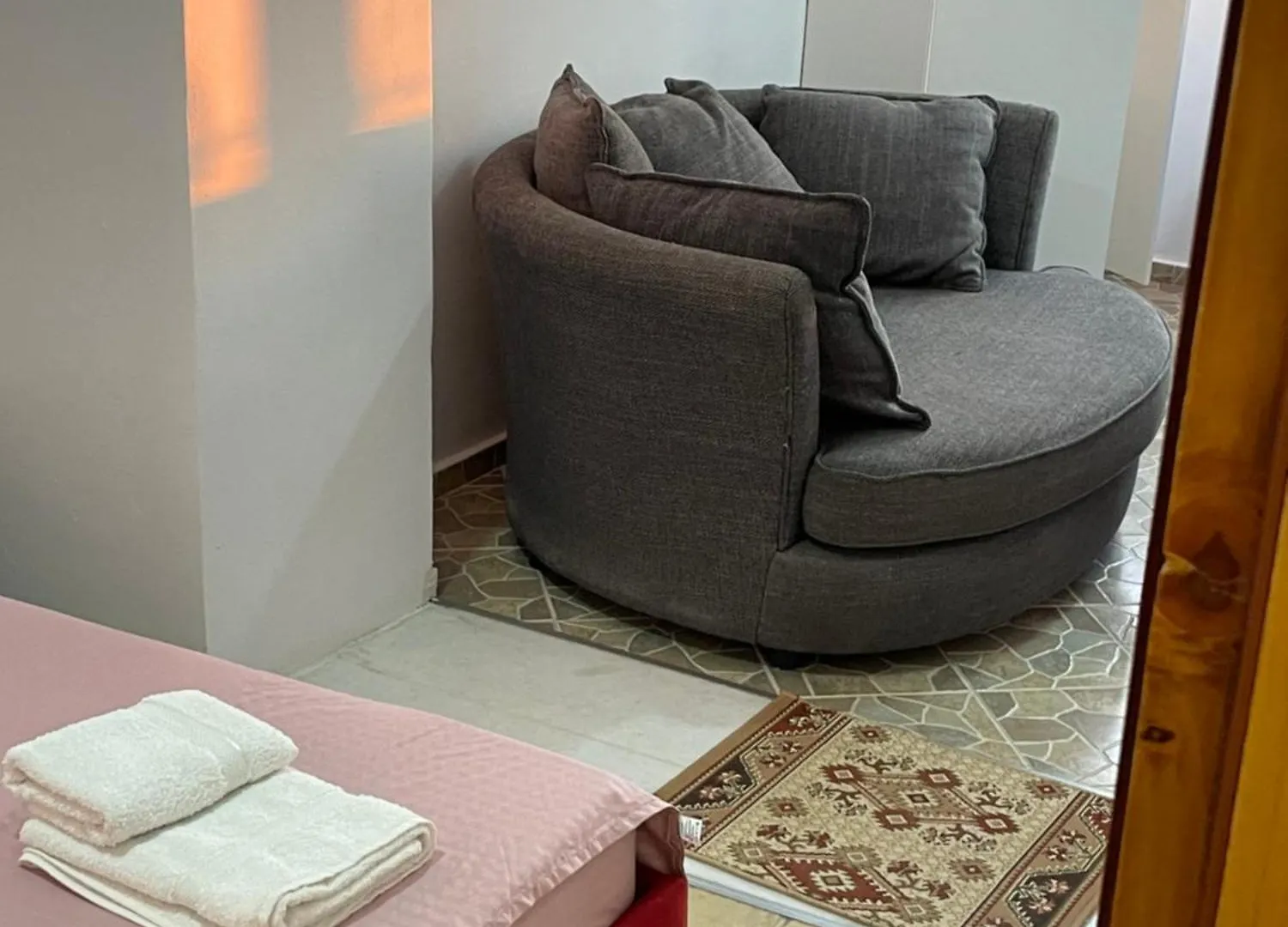 Traceys 3 Apartments Borsh